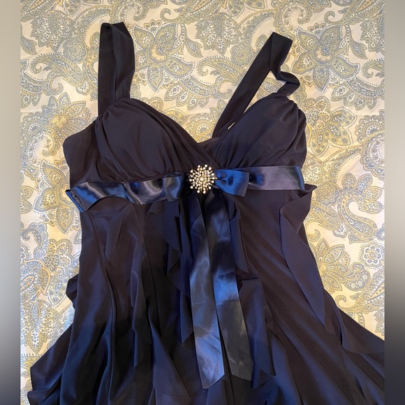 Homecoming, Winter Formal sz 12 - Picture 4 of 7